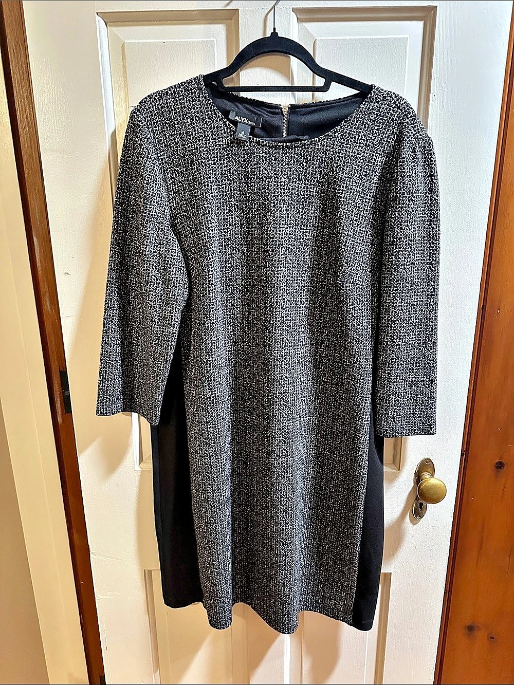 BUNDLE OF 3 fall dresses. - Picture 3 of 7